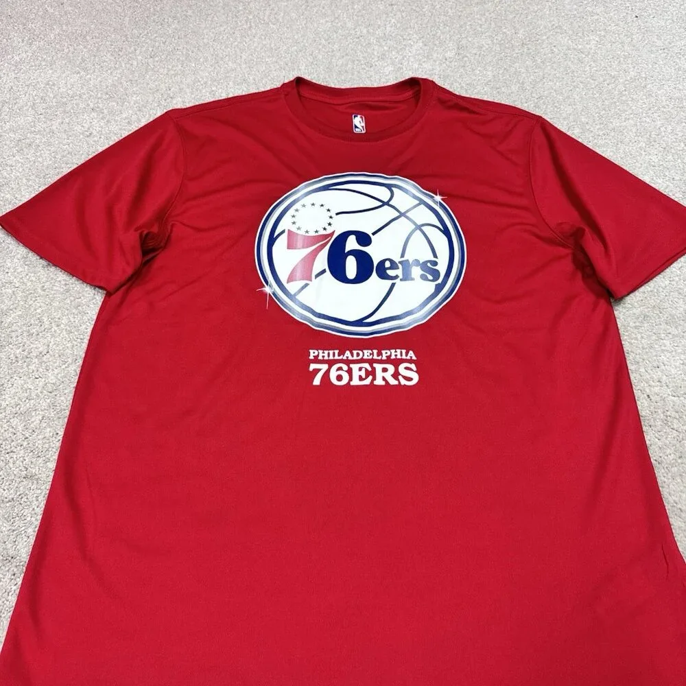 NBA T-Shirt 76ers Red Short Sleeve Men’s Size Large